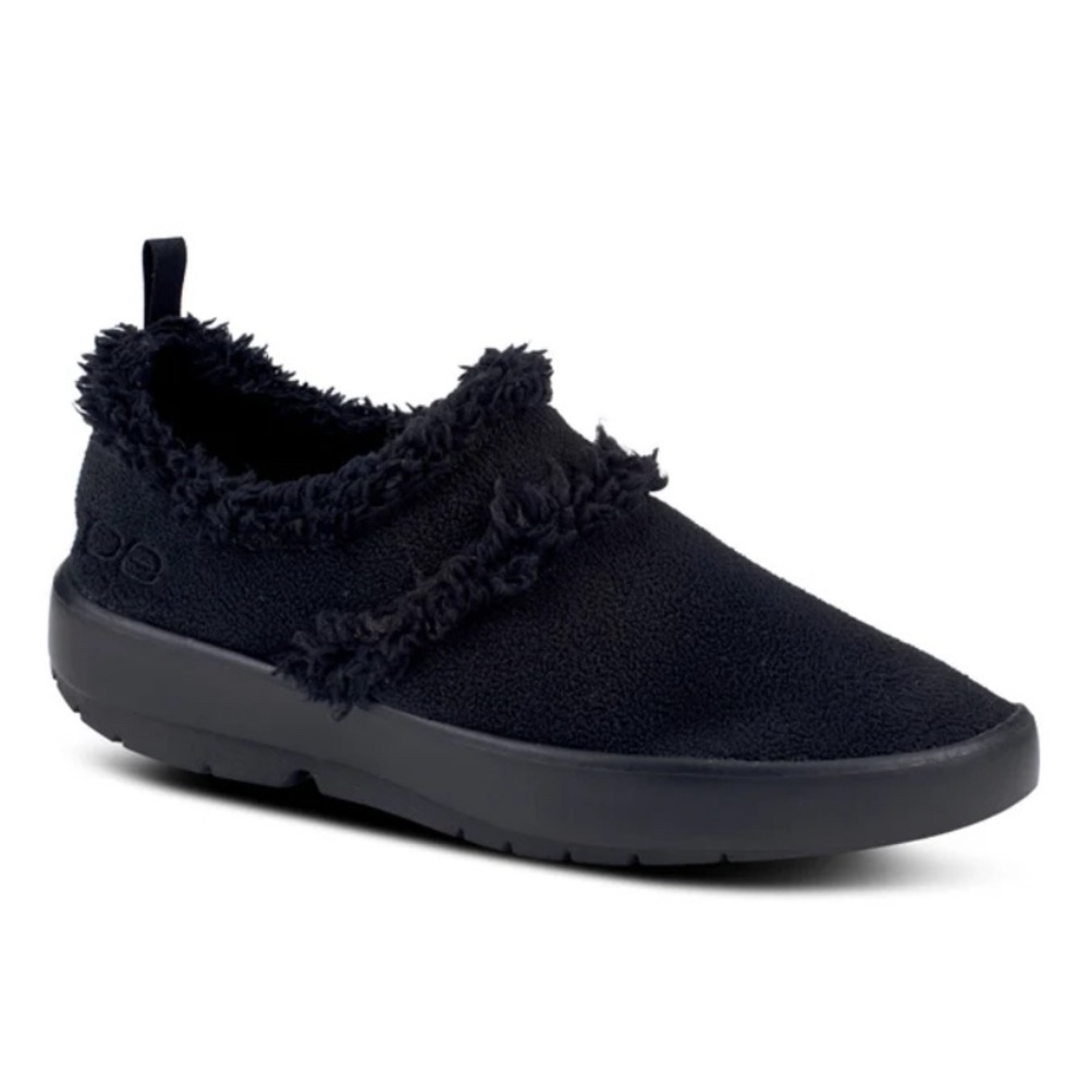 NWT OOcoozie low shoe